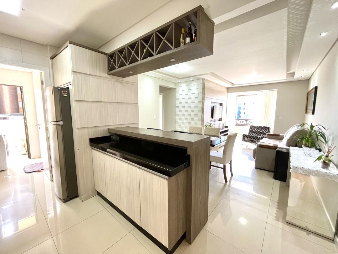 Apartamento à venda no América, Joinville · 3 quartos. Foto 2