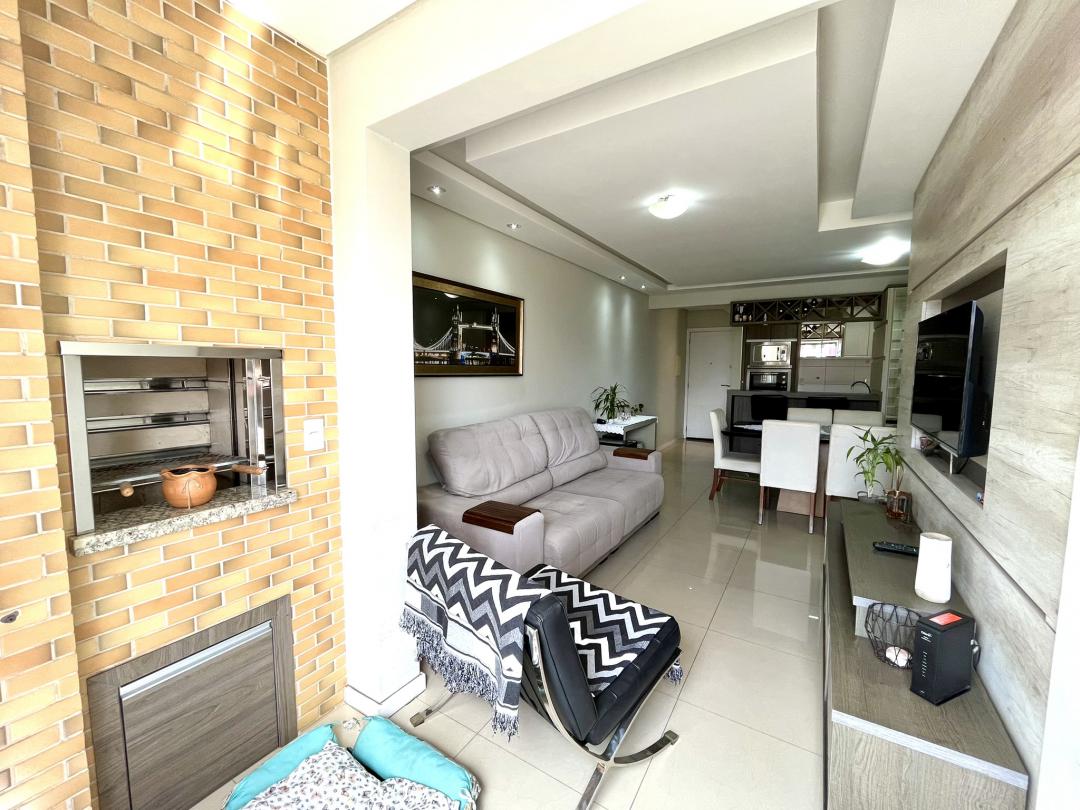 Apartamento à venda no América, Joinville, com 3 quartos e 84 m²