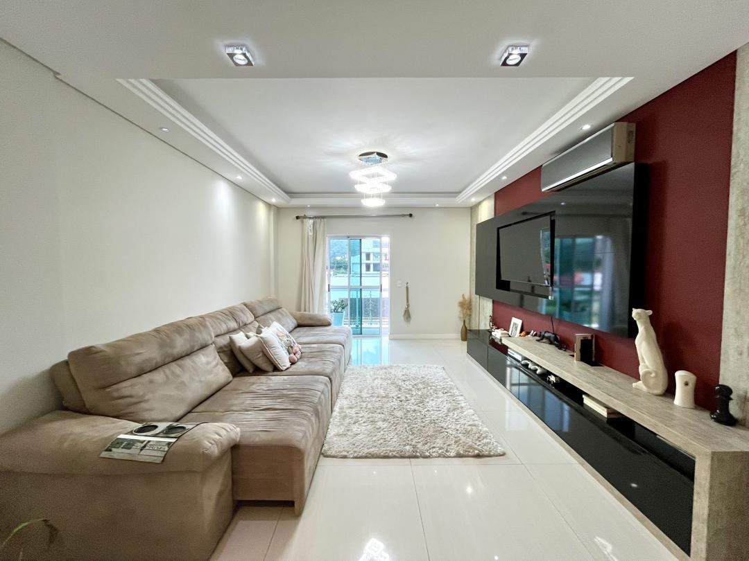 Apartamento à venda no América, Joinville · 3 quartos. Foto 2