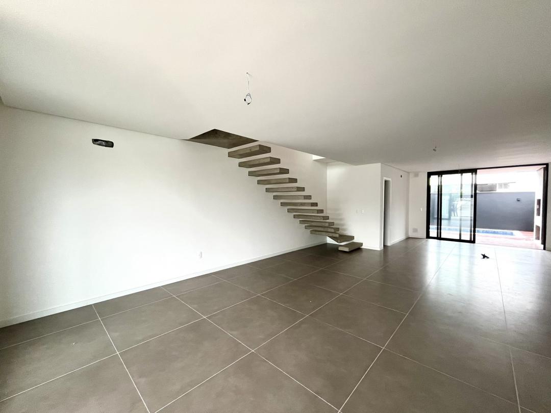Casa à venda no Saguaçu, Joinville · 3 quartos. Foto 5