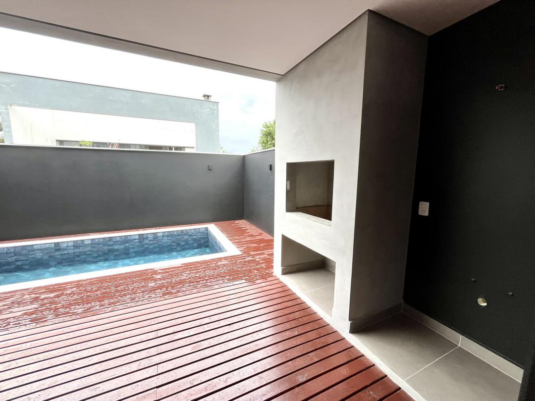 Casa à venda no Saguaçu, Joinville · 3 quartos. Foto 10