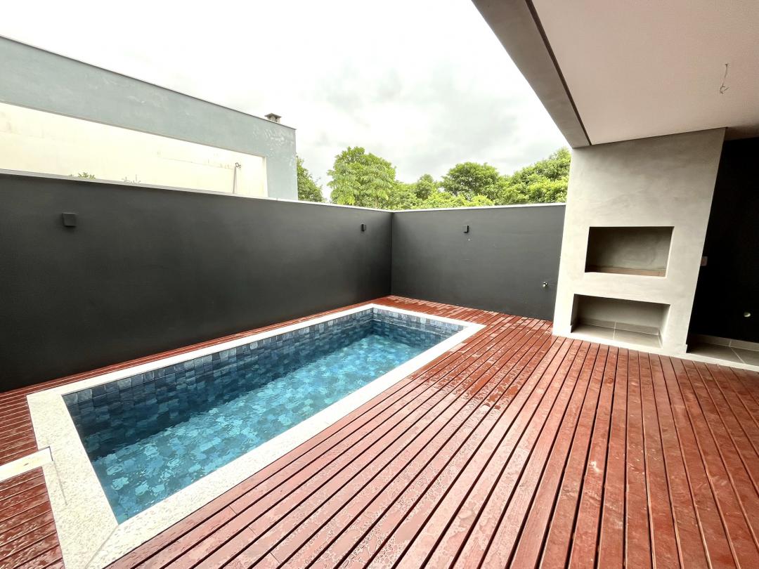 Casa à venda no Saguaçu, Joinville · 3 quartos. Foto 12