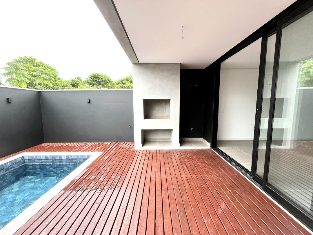 Casa à venda no Saguaçu, Joinville · 3 quartos. Foto 13