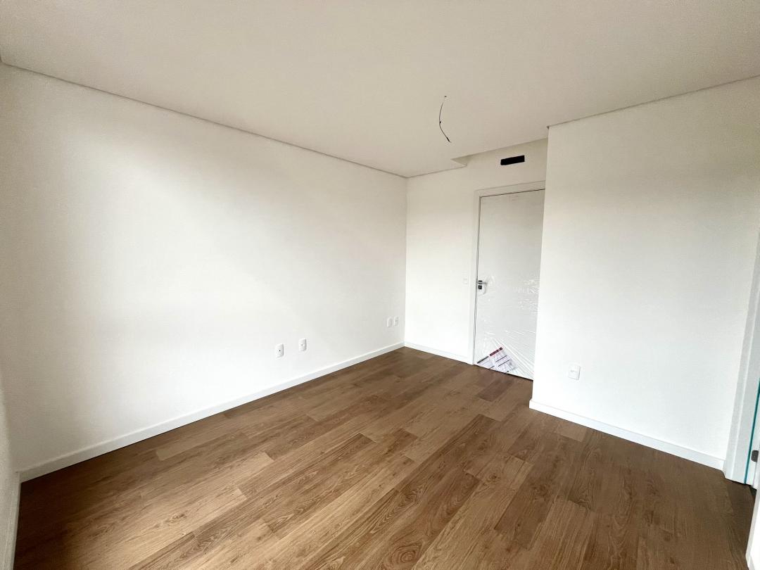 Casa à venda no Saguaçu, Joinville · 3 quartos. Foto 16