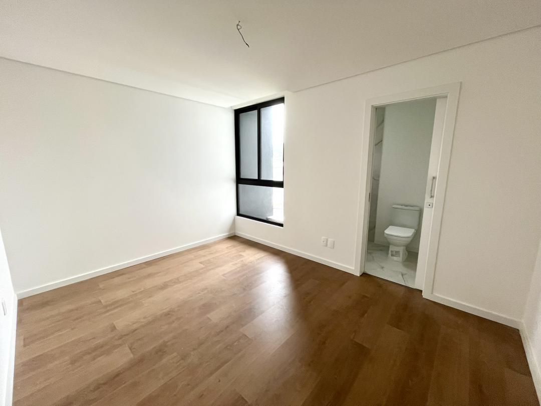 Casa à venda no Saguaçu, Joinville · 3 quartos. Foto 19