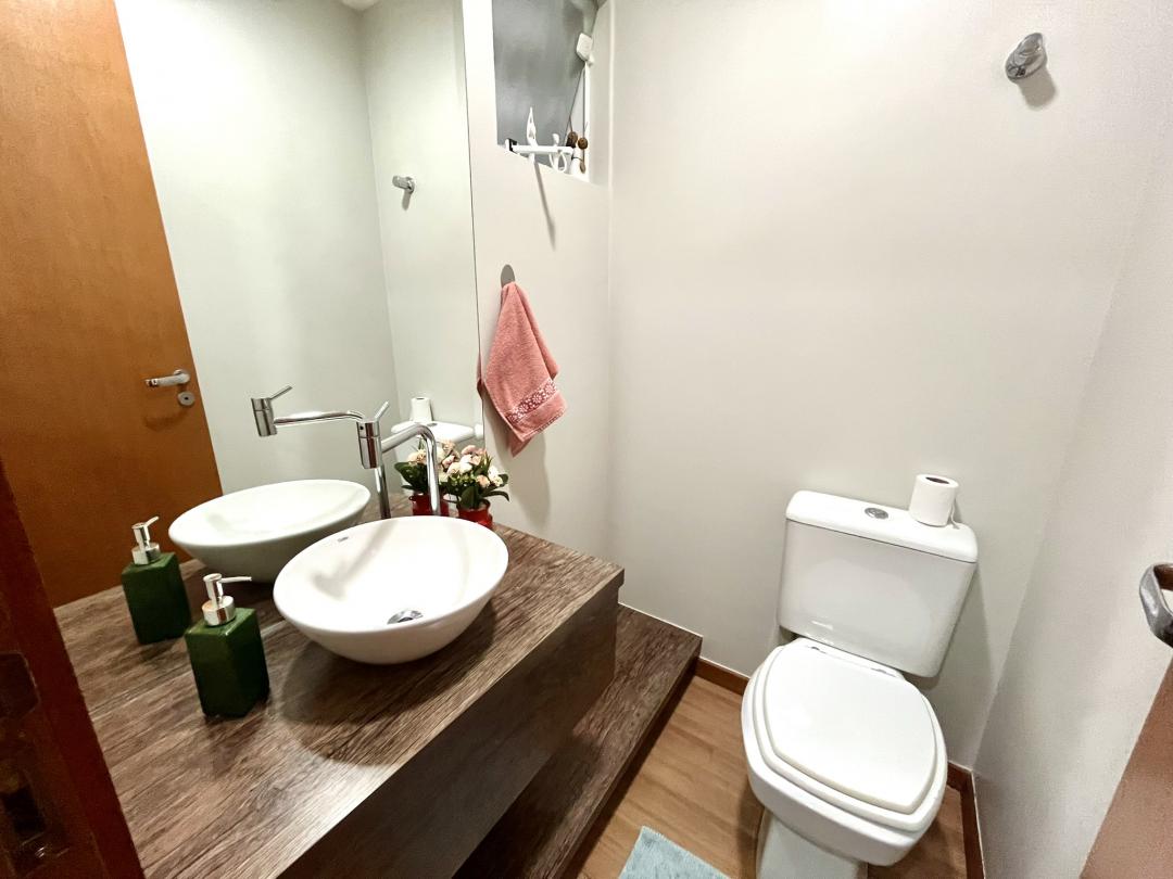 Apartamento à venda no América, Joinville · 4 quartos. Foto 7