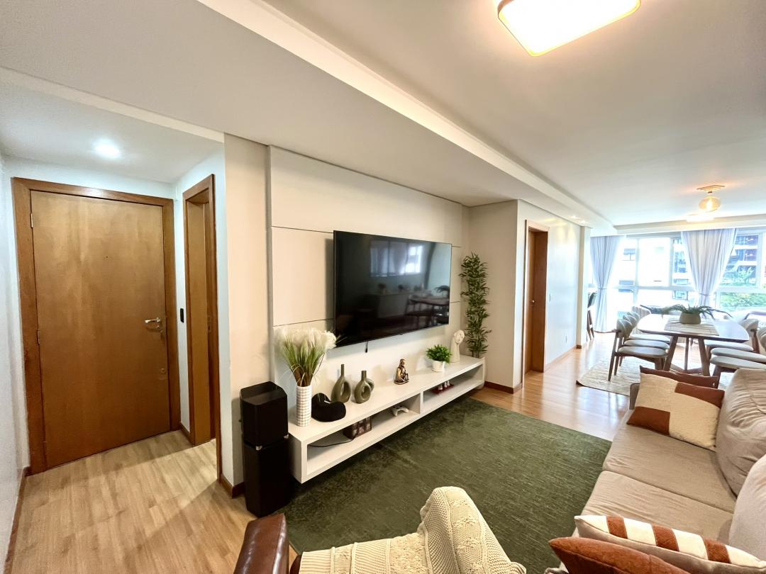 Apartamento à venda no América, Joinville · 4 quartos. Foto 3