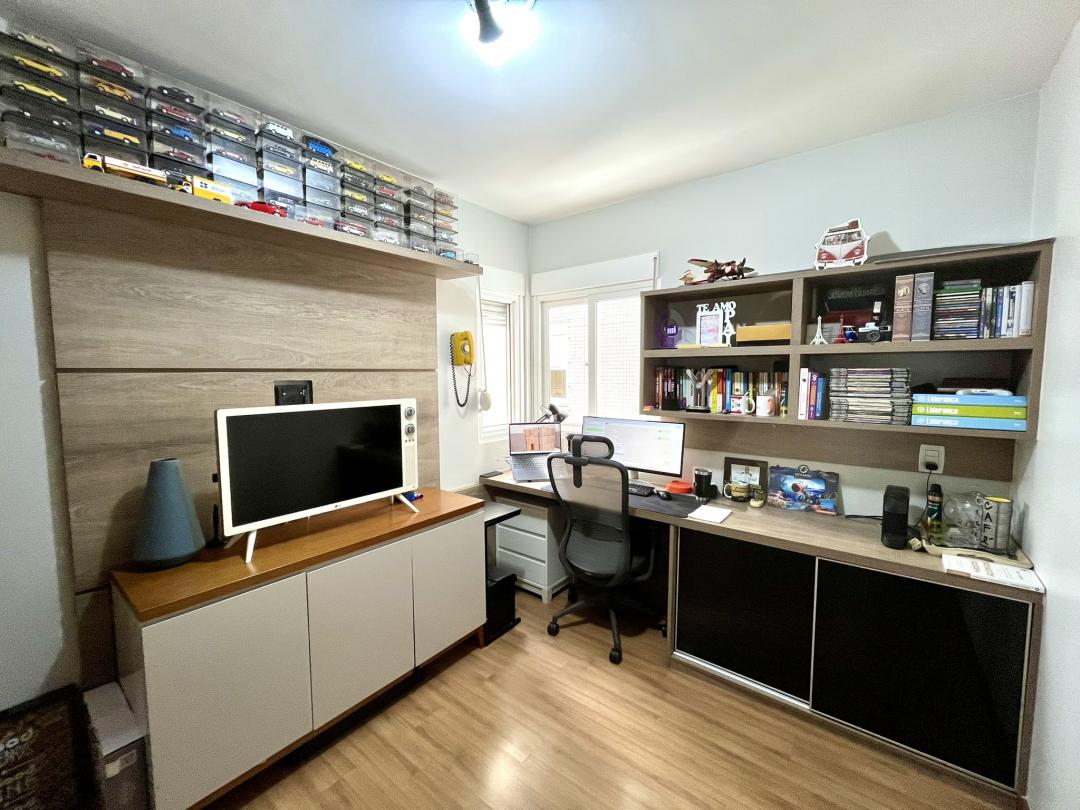 Apartamento à venda no América, Joinville · 4 quartos. Foto 24
