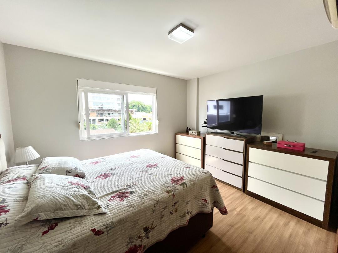 Apartamento à venda no América, Joinville · 4 quartos. Foto 30