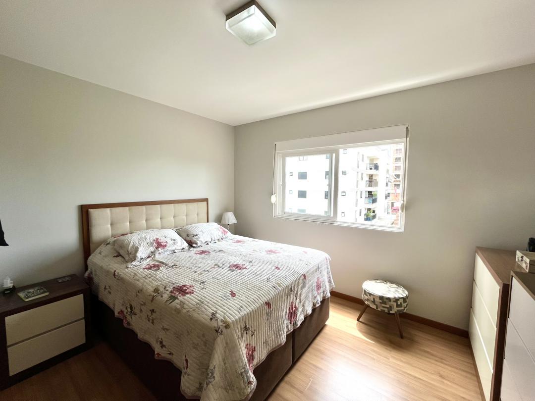 Apartamento à venda no América, Joinville · 4 quartos. Foto 32