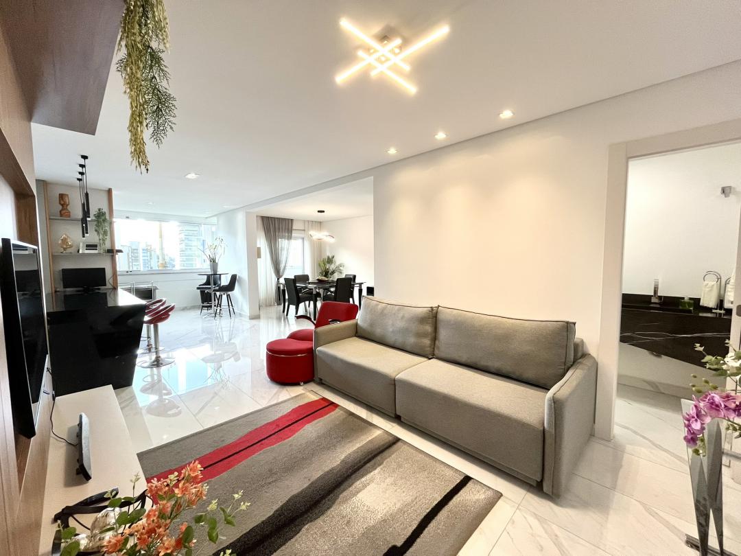 Apartamento à venda no América, Joinville · 2 quartos. Foto 2