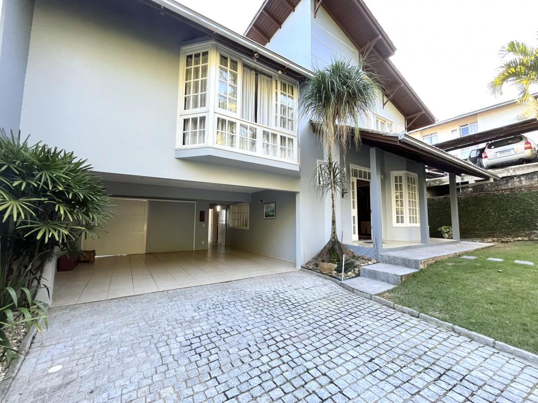 Casa à venda no Costa e Silva, Joinville · 4 quartos. Foto 2