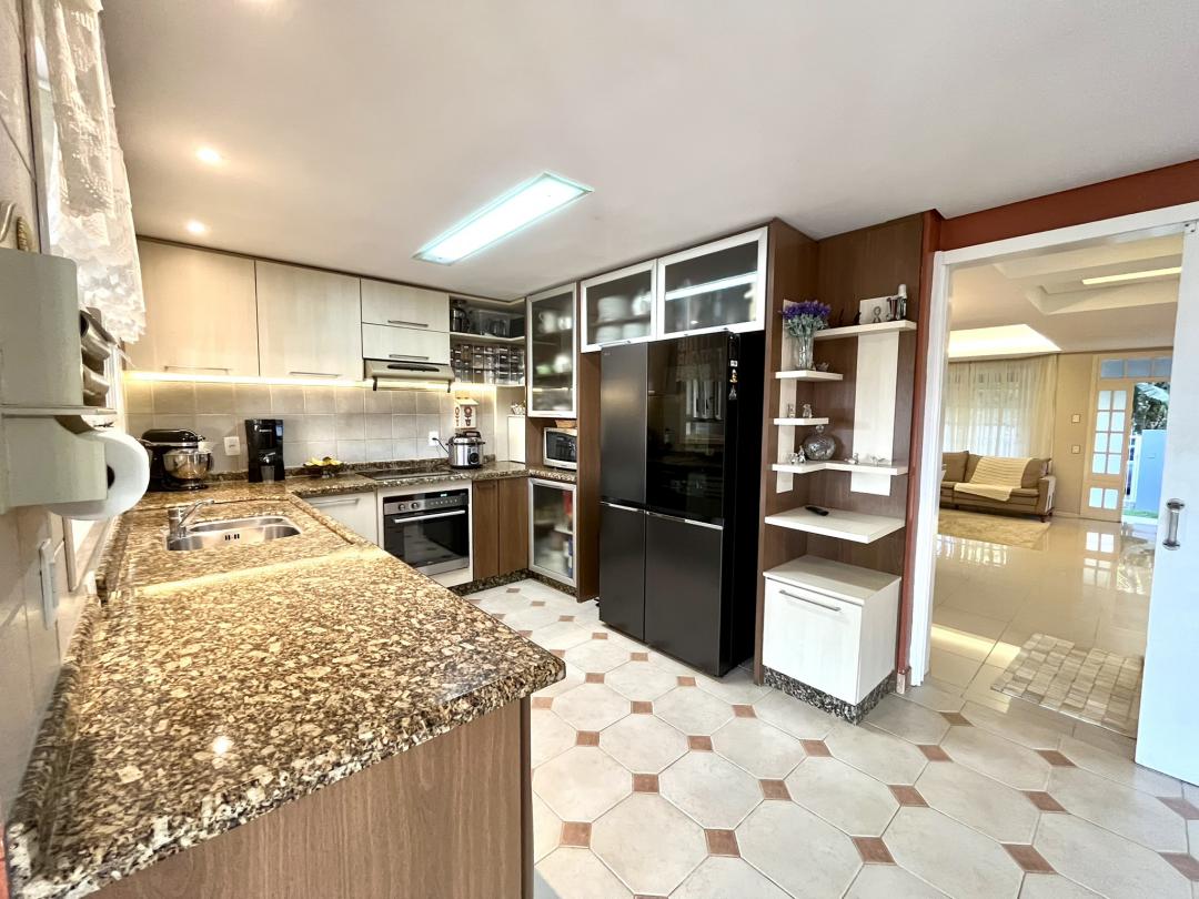 Casa à venda no Costa e Silva, Joinville · 4 quartos. Foto 17