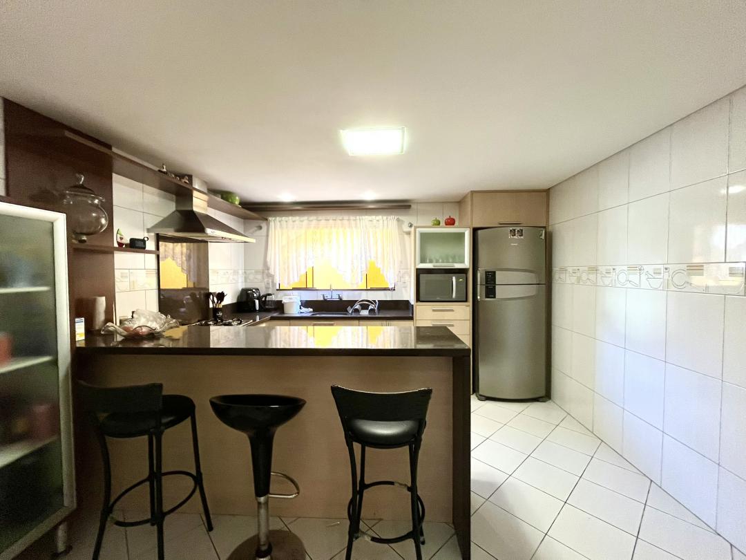 Casa à venda no Costa e Silva, Joinville · 4 quartos. Foto 2