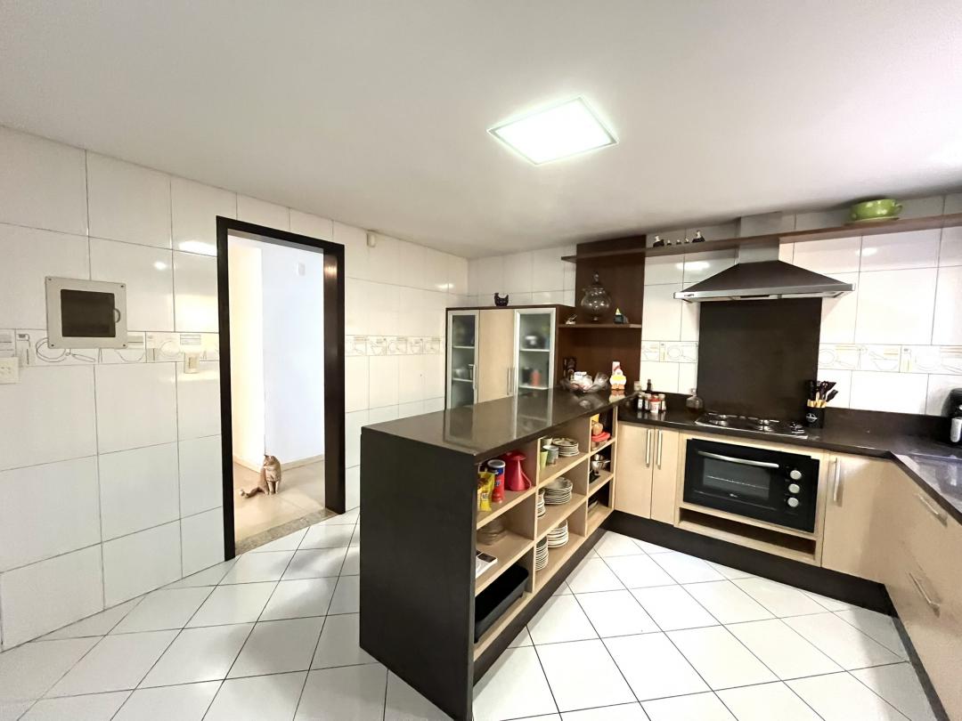 Casa à venda no Costa e Silva, Joinville · 4 quartos. Foto 4