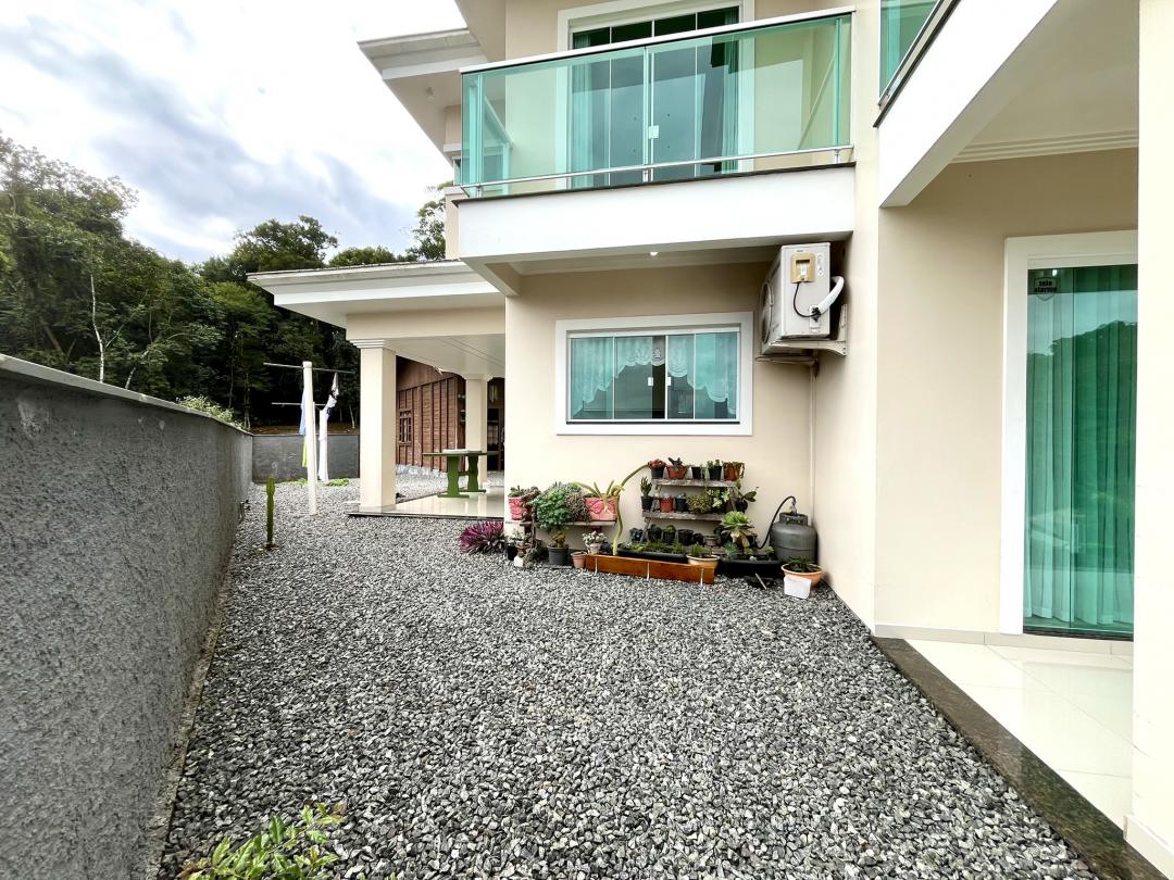 Casa à venda no Bom Retiro, Joinville · 3 quartos. Foto 16