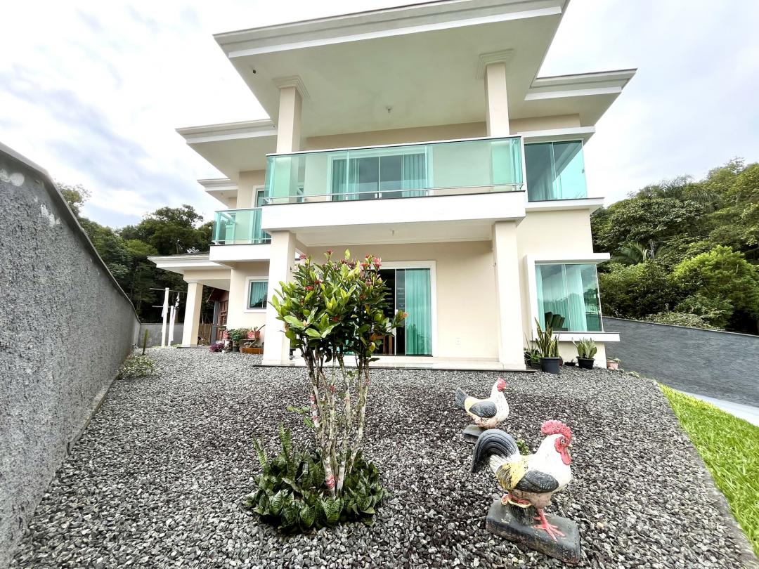 Casa à venda no Bom Retiro, Joinville · 3 quartos. Foto 17