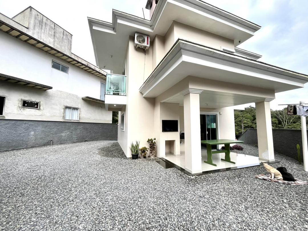 Casa à venda no Bom Retiro, Joinville · 3 quartos. Foto 22