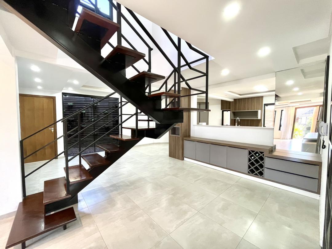 Casa à venda no Bom Retiro, Joinville · 6 quartos. Foto 5