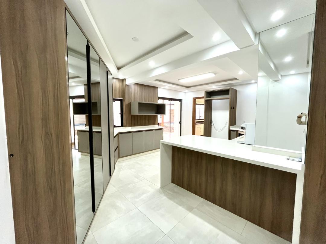 Casa à venda no Bom Retiro, Joinville · 6 quartos. Foto 9
