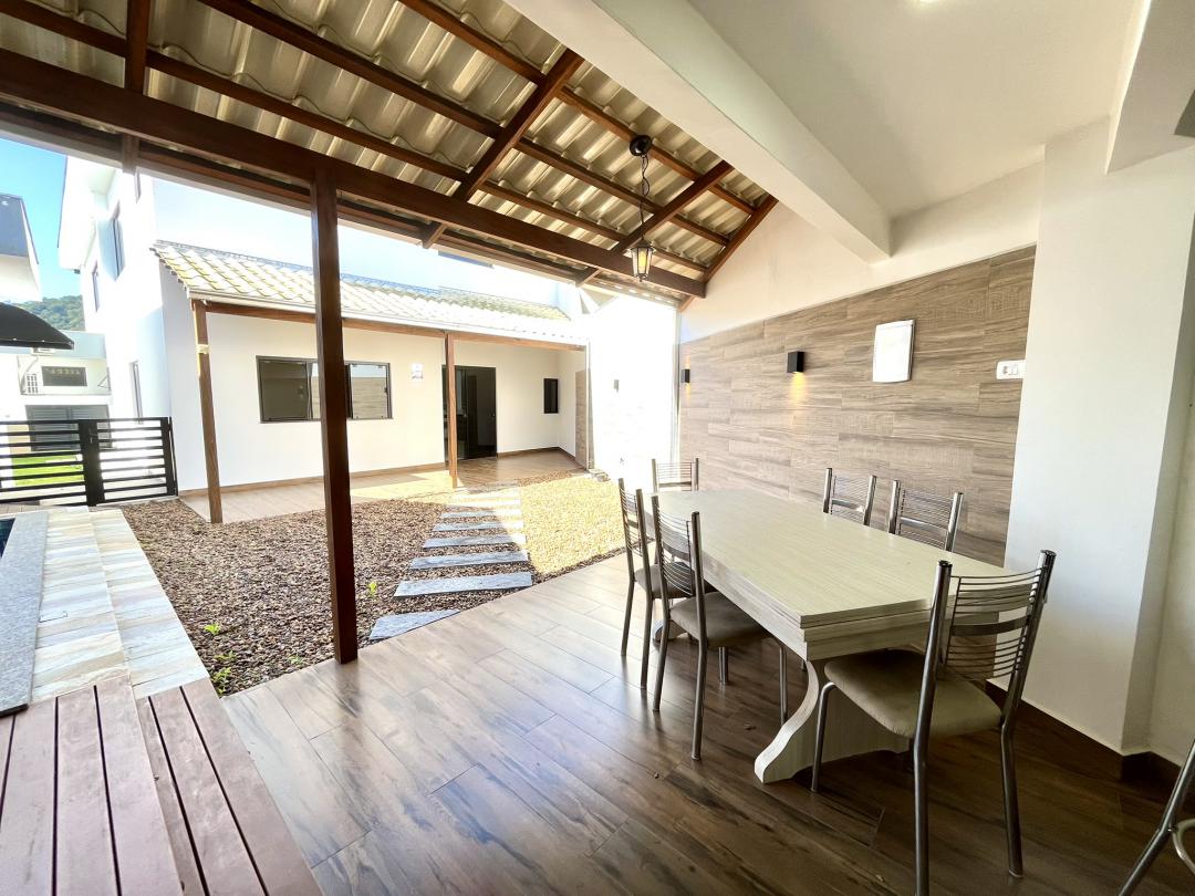 Casa à venda no Bom Retiro, Joinville · 6 quartos. Foto 20