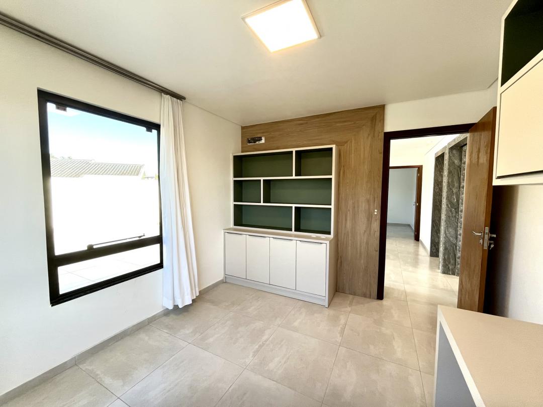 Casa à venda no Bom Retiro, Joinville · 6 quartos. Foto 40