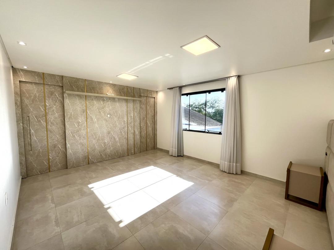 Casa à venda no Bom Retiro, Joinville · 6 quartos. Foto 45