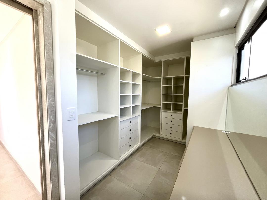 Casa à venda no Bom Retiro, Joinville · 6 quartos. Foto 51