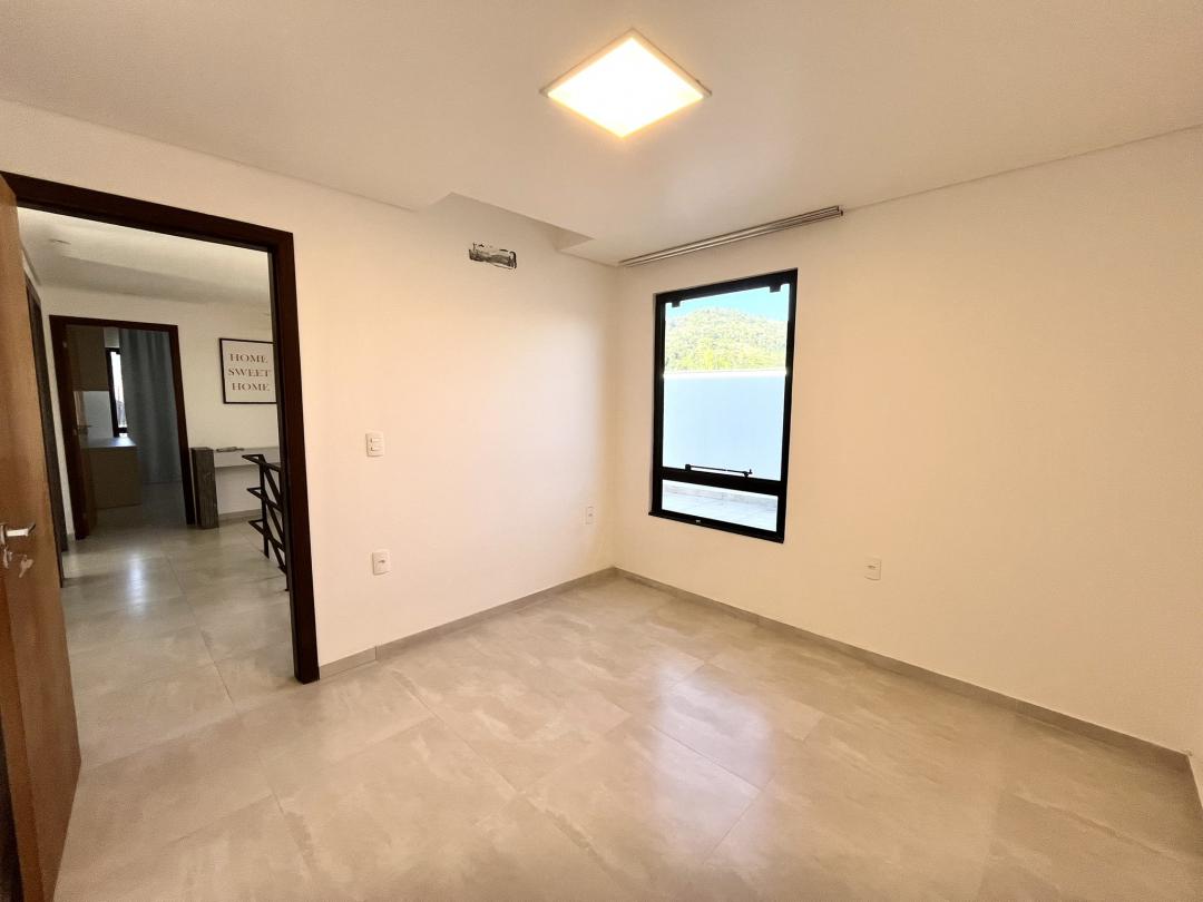Casa à venda no Bom Retiro, Joinville · 6 quartos. Foto 52