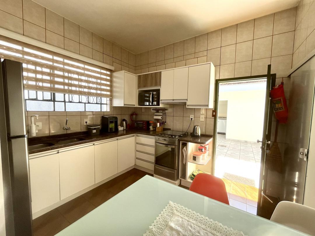 Casa à venda no Saguaçu, Joinville · 3 quartos. Foto 12