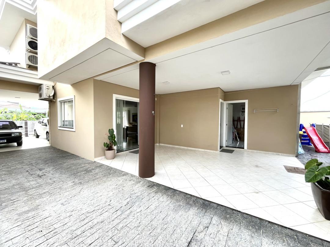 Casa à venda no Costa e Silva, Joinville · 3 quartos. Foto 8