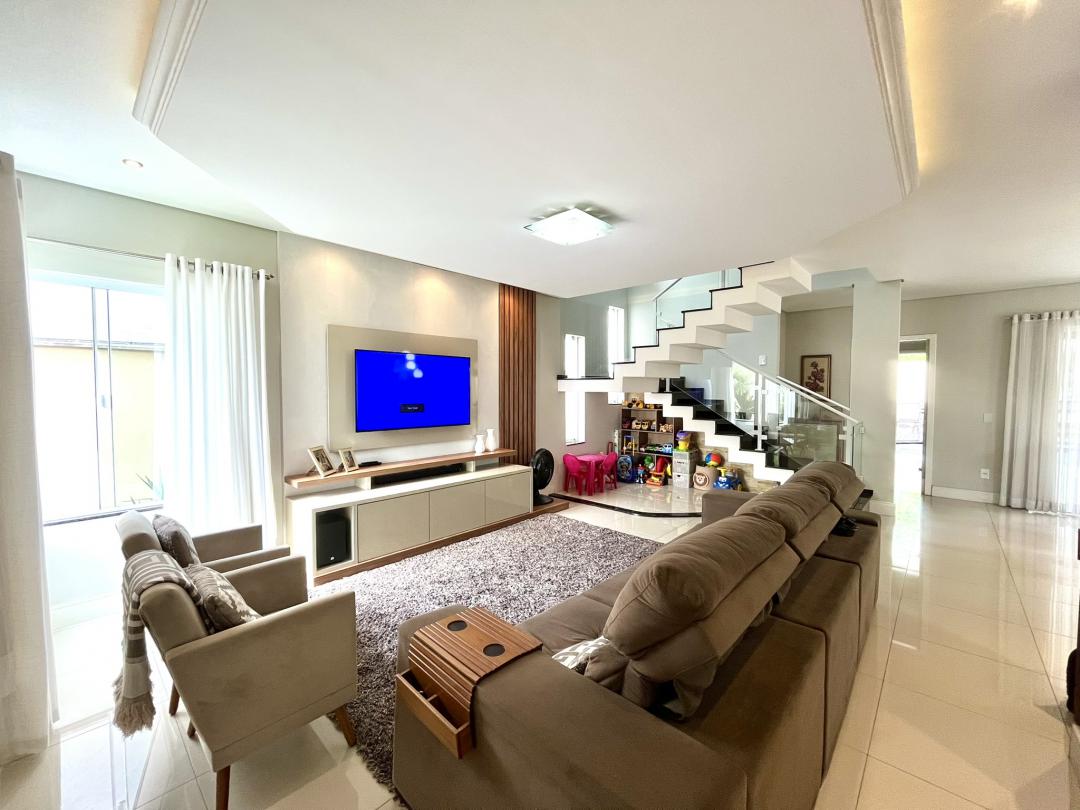 Casa à venda no Costa e Silva, Joinville, com 3 quartos e 260 m²