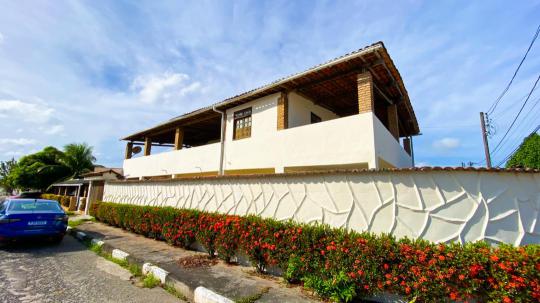 Casa em Camaçari no Bairro Vila de Abrantes (Abrantes)