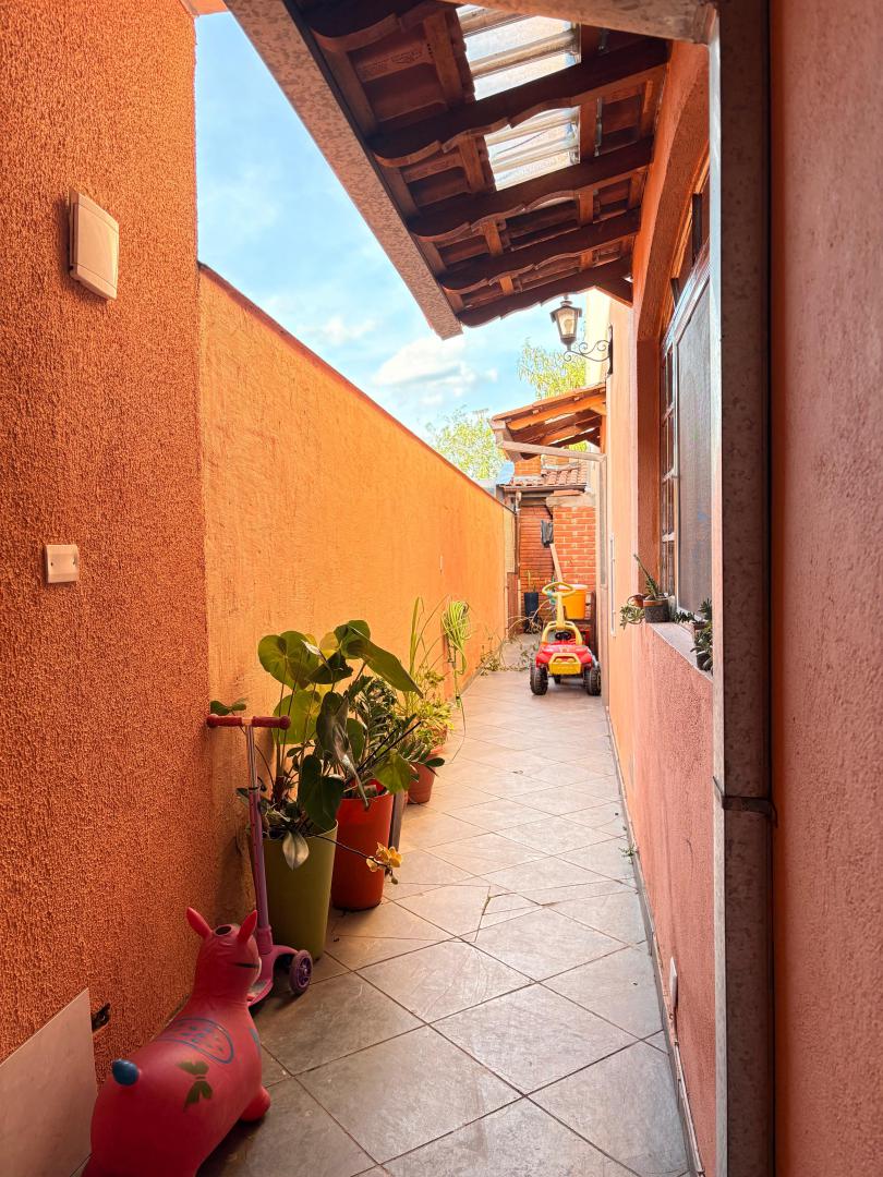 Casa, 3 quartos, 179 m² - Foto 2