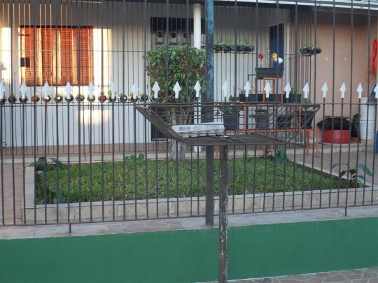 Casa / sobradoVenda em CANOAS no bairro GUAJUVIRAS