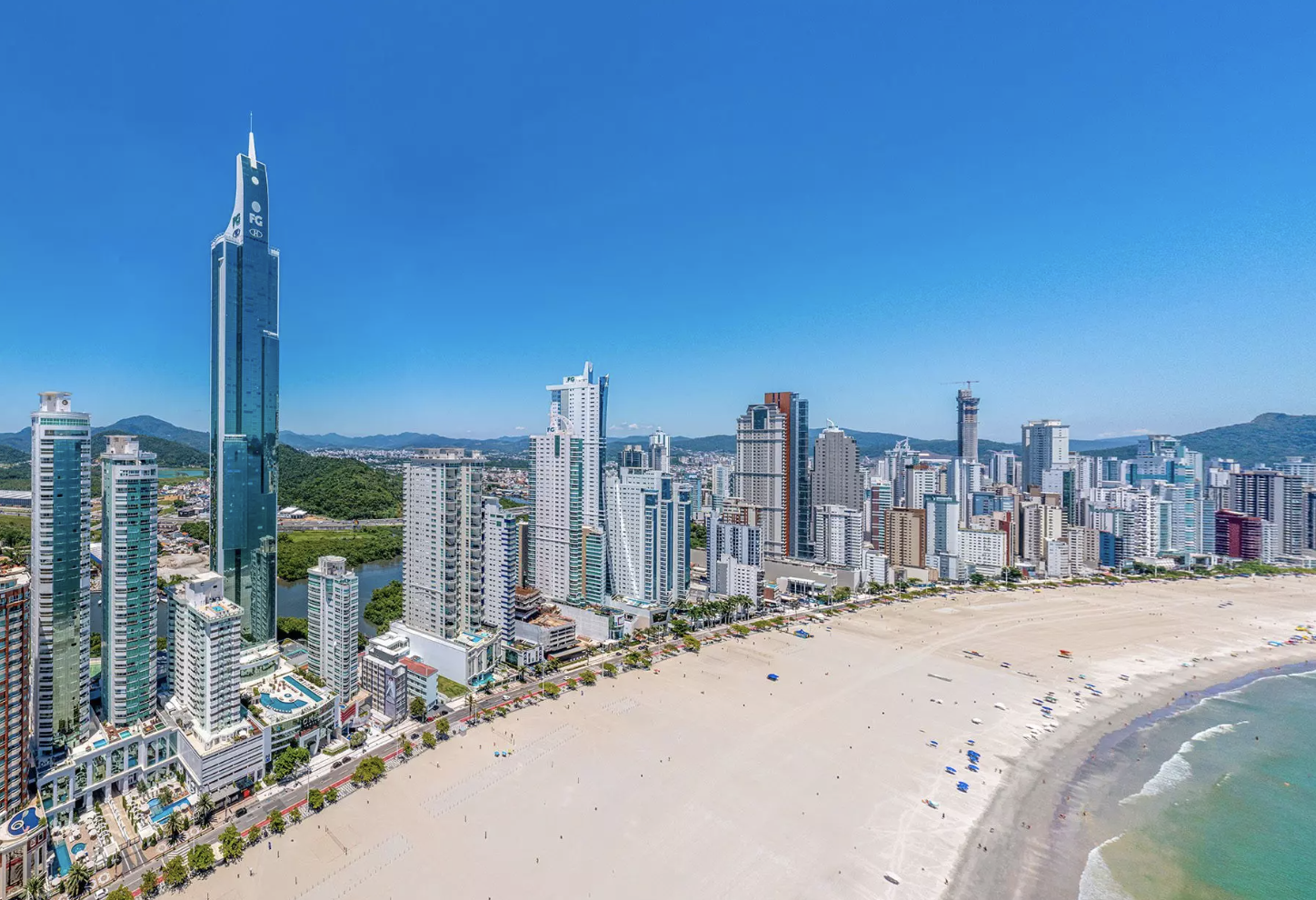 Mercado Imobiliário em Balneário Camboriú (2025) – Oportunidades e Tendências