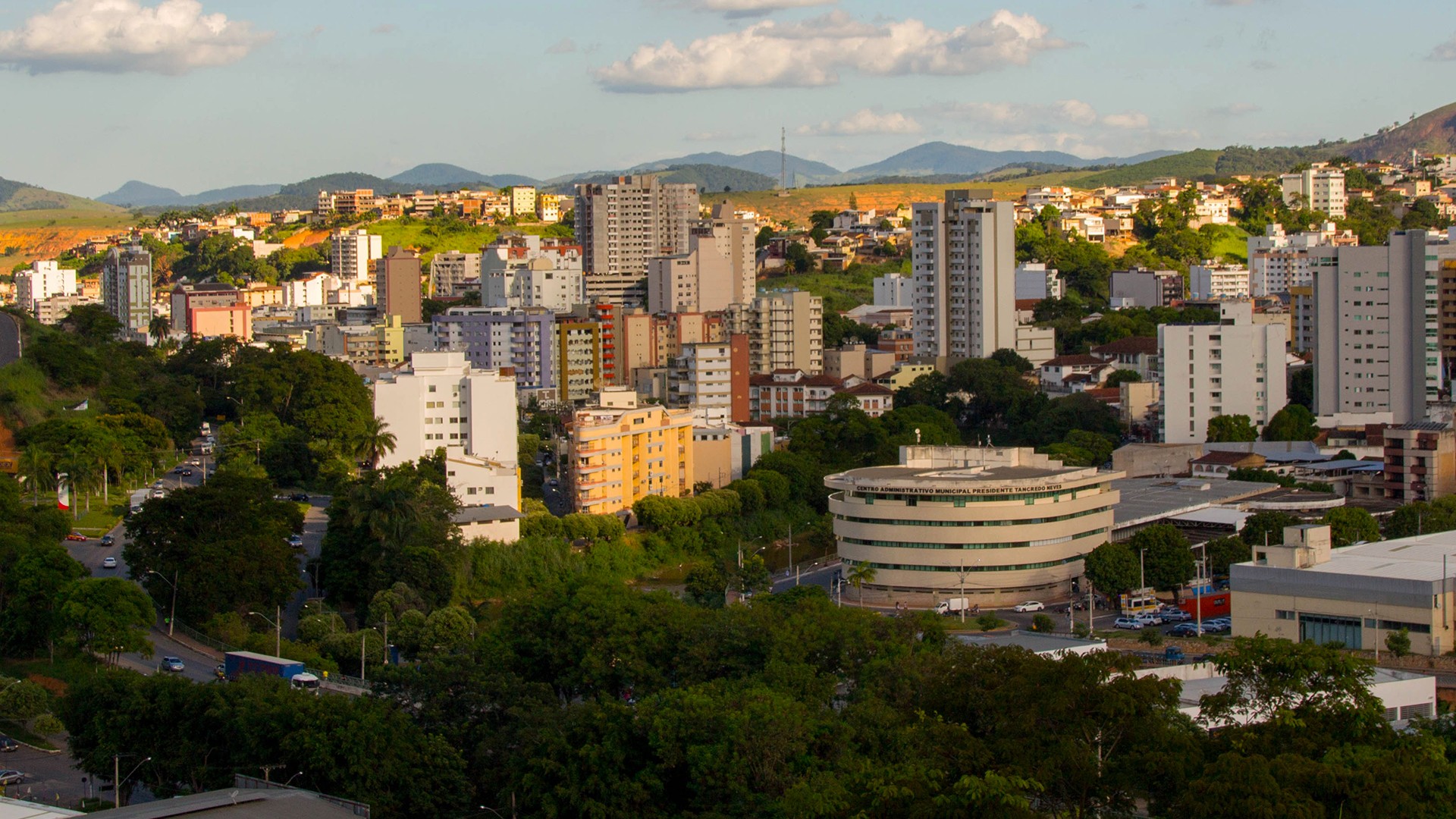 Mercado imobiliário em Muriaé 2026: desafios, oportunidades e como investir com segurança