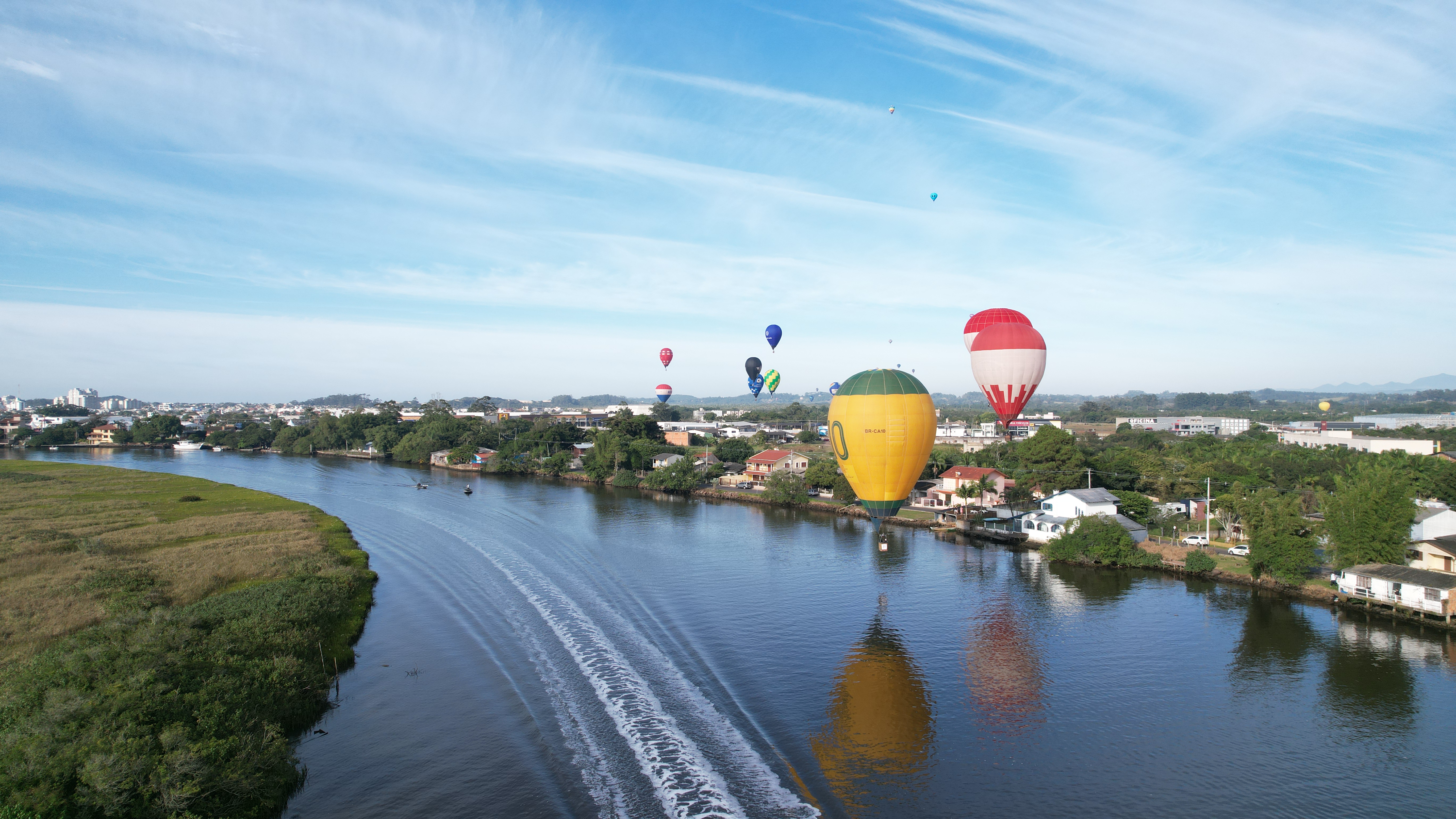Festival de Balonismo em Torres: viva dias inesquecíveis no maior espetáculo do céu da América Latina ?
