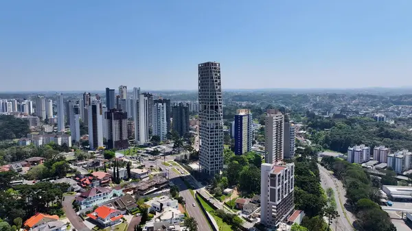 Curitiba consolida mercado imobiliário estável e atrai quem busca segurança na hora de comprar imóvel