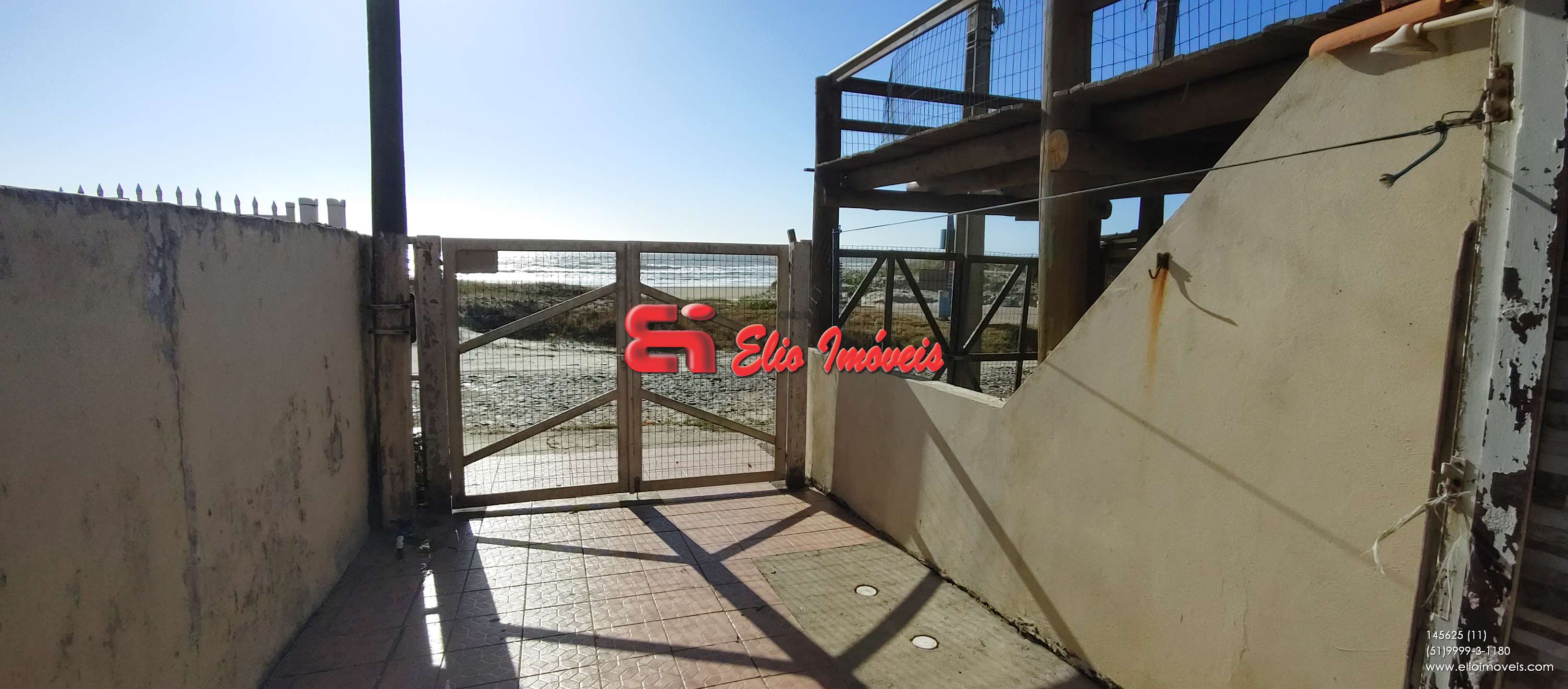 Casa a beira mar próxmo a plataforma de pesca de Salinas