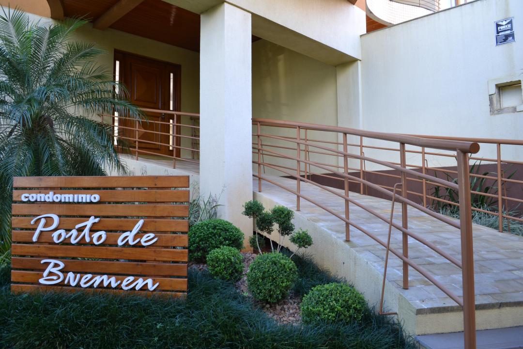 Duplex em Centro, Dois Irmãos