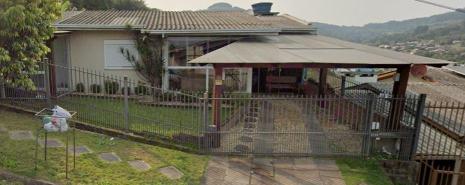 Casa à venda no bairro Viaduto, Igrejinha, Referencia: 1399