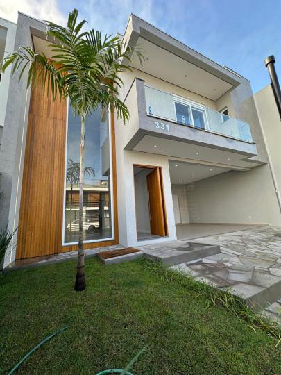 Casa -Sobrado à venda no bairro Mont Serrat, Canoas, Referencia: FM689