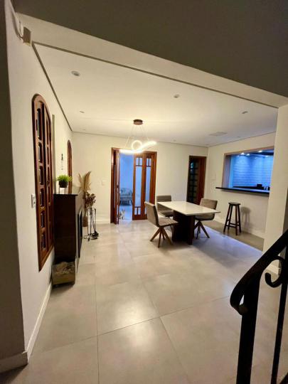 Casa -Sobrado à venda no bairro Nossa Senhora das Graças, Canoas, Referencia: FM758
