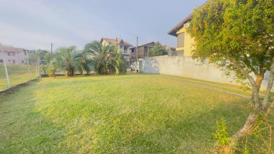 Casa 03 dormitórios à venda no bairro Charqueadas, Caxias do Sul, Referencia: CA302754