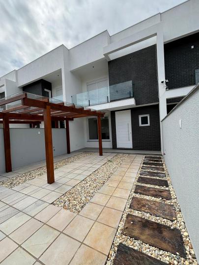 Sobrado à venda no bairro Niterói, Canoas, Referencia: SO0003