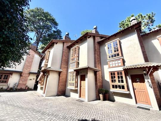 Casa Geminada  à venda no bairro Centro, Gramado, Referencia: 12358524057542