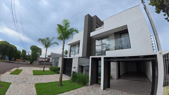 Sobrado à venda no bairro Santa Cruz, Cascavel, Referencia: SO0092
