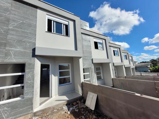 Sobrado à venda no bairro Desvio Rizzo, Caxias do Sul, Referencia: 187