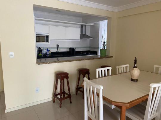 Apartamento para alugar no bairro Centro, Balneário Camboriú, Referencia: 0126